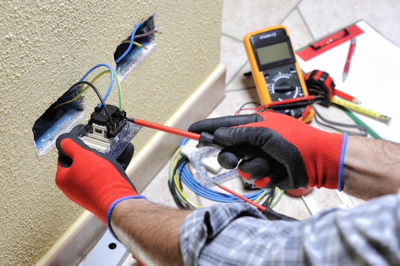 Servicios-de-instalaciones-redes-electricas1