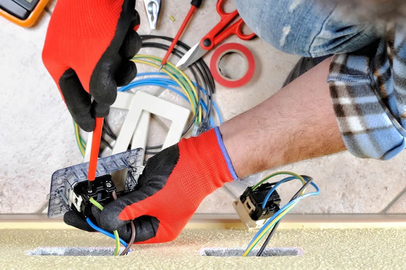 Servicios-de-instalaciones-redes-electricas3